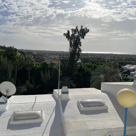 Isis House Apartment