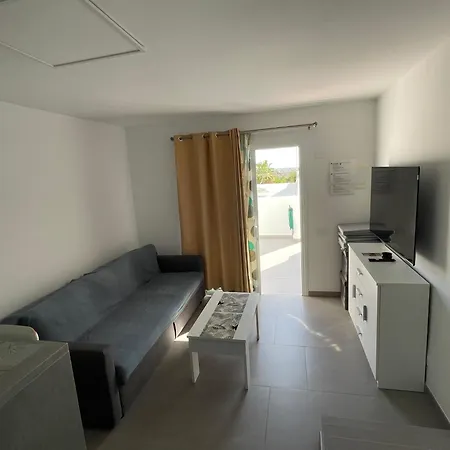 아파트 Isis House